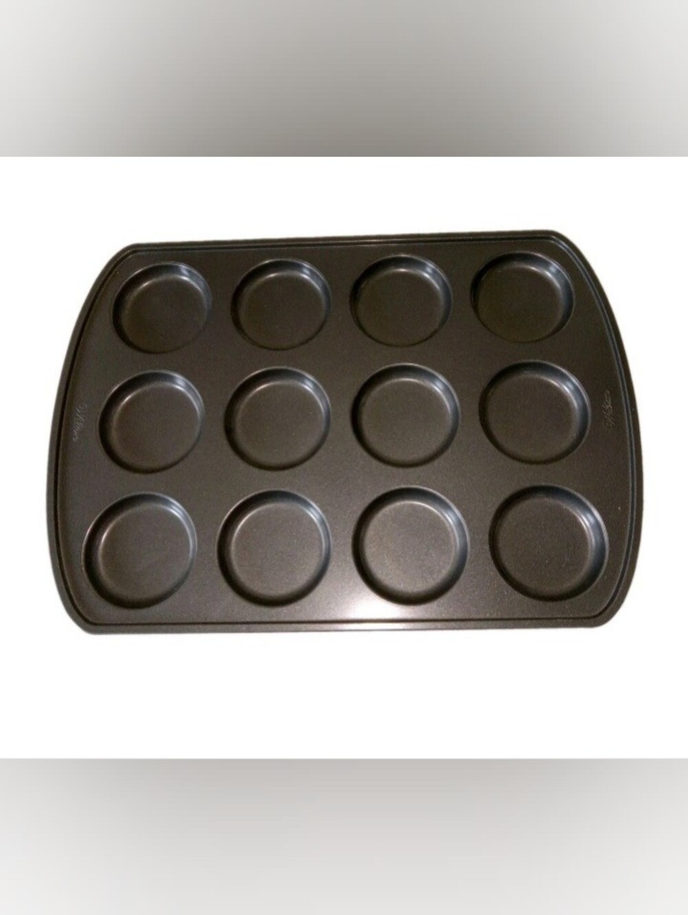 Nwot Wilton 12 Cavity Muffin/ Whoopie Pie Pan